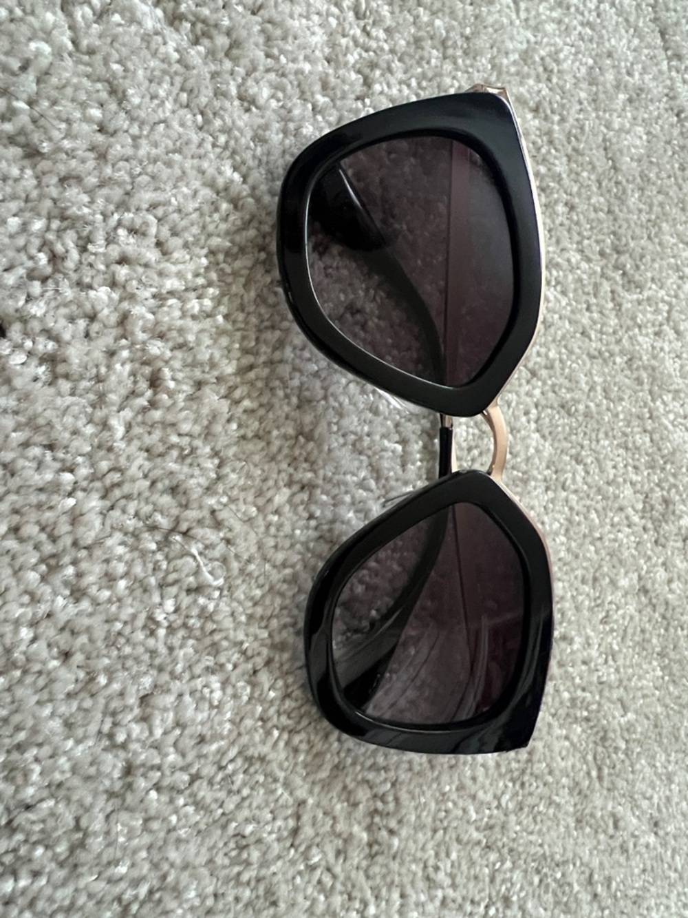Nordstrom Black Cat-Eye Sunglasses with Gold Bridge Accent
